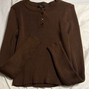 brown knitted long sleeve